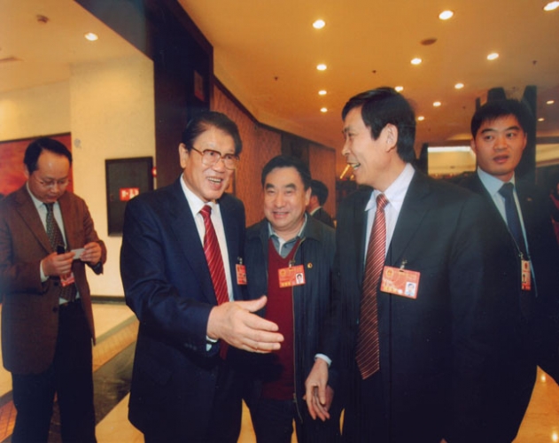 全國人大副委員長(cháng)接見(jiàn)德天董事長(cháng)