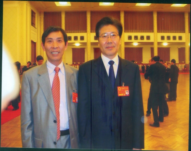 中央政治局委員、新疆自治區委書(shū)記